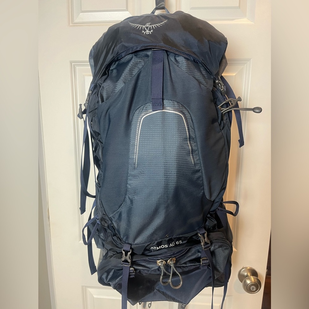 Osprey Atmos AG 65L Hiking Backpack Blue Used